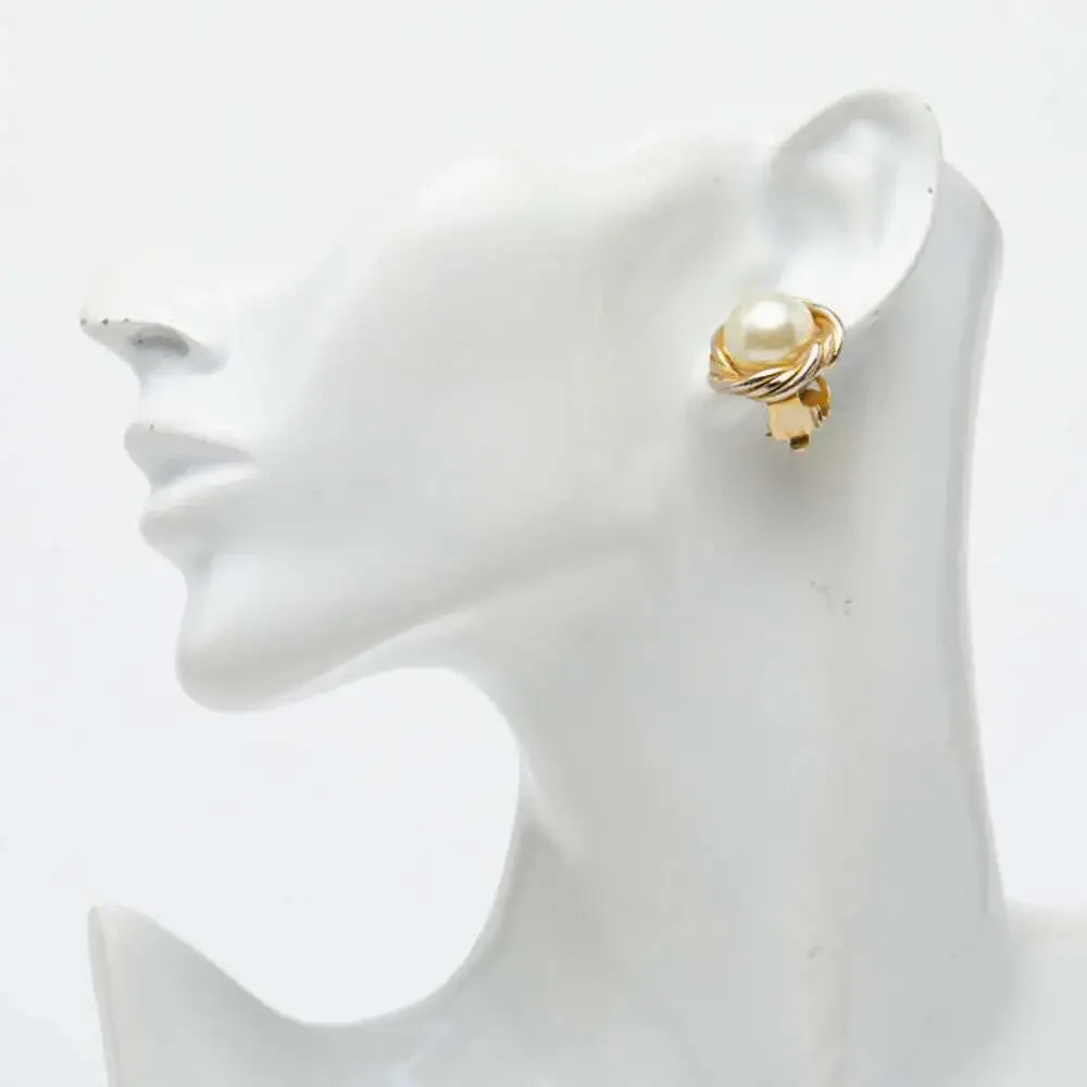 Chanel Vintage Clip-On Earrings Pearl #250064C41B